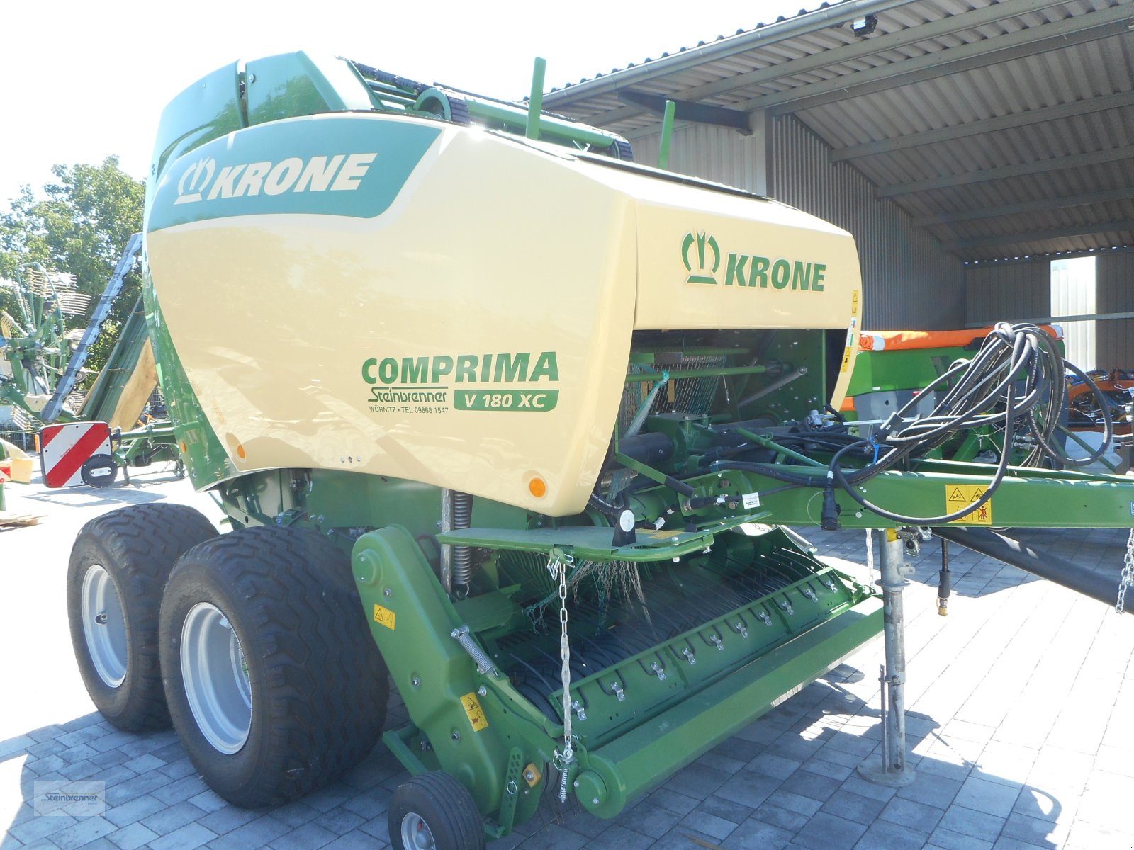 Rundballenpresse of the type Krone Comprima V 180 XC, Neumaschine in Wörnitz (Picture 1)