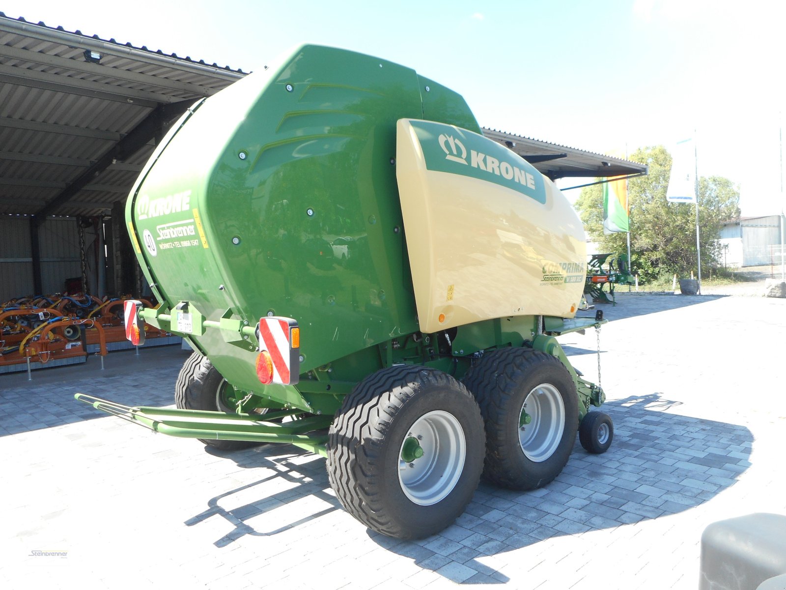 Rundballenpresse of the type Krone Comprima V 180 XC, Neumaschine in Wörnitz (Picture 2)