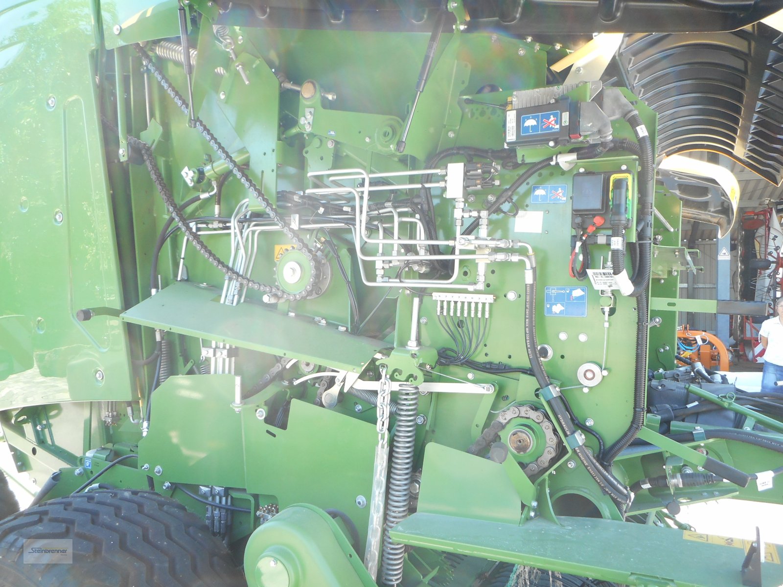 Rundballenpresse of the type Krone Comprima V 180 XC, Neumaschine in Wörnitz (Picture 5)