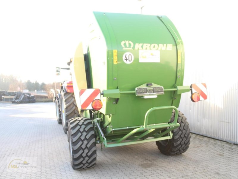 Rundballenpresse des Typs Krone Comprima V 180 XC, Neumaschine in Pfreimd (Bild 1)
