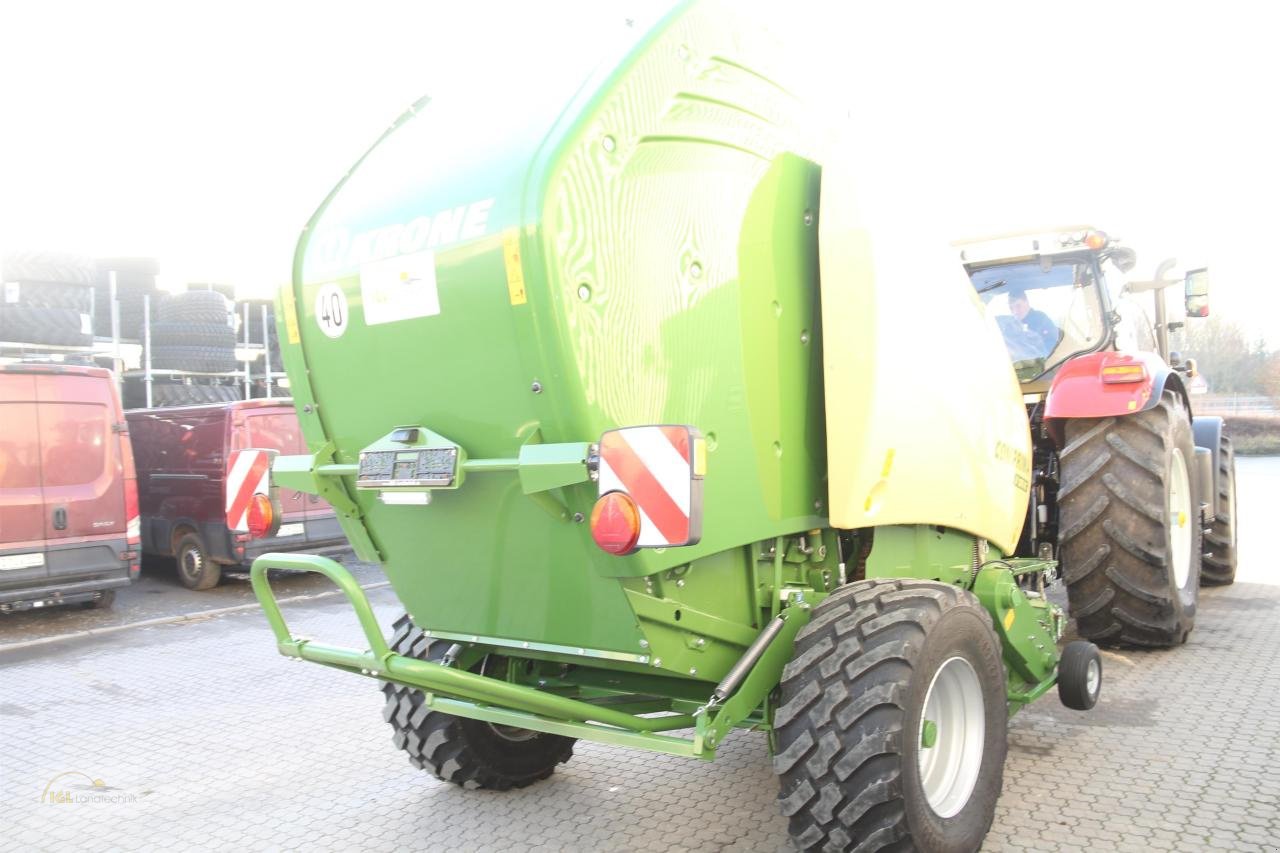 Rundballenpresse des Typs Krone Comprima V 180 XC, Neumaschine in Pfreimd (Bild 2)