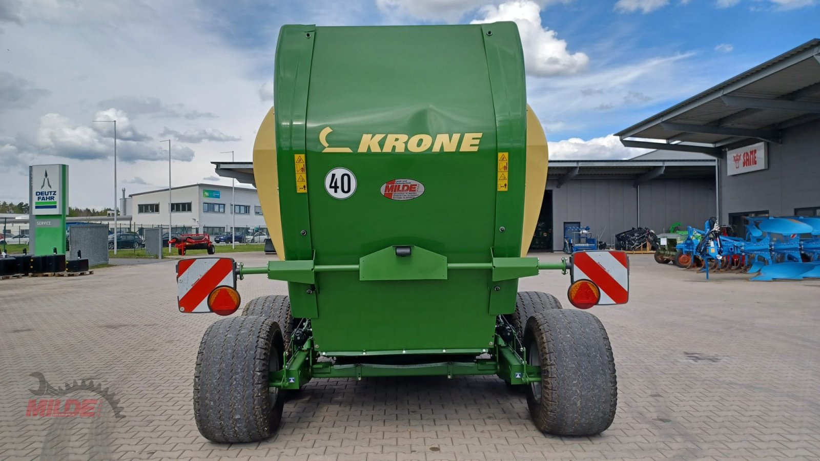 Rundballenpresse tip Krone Comprima V 180 XC, Gebrauchtmaschine in Creußen (Poză 4)