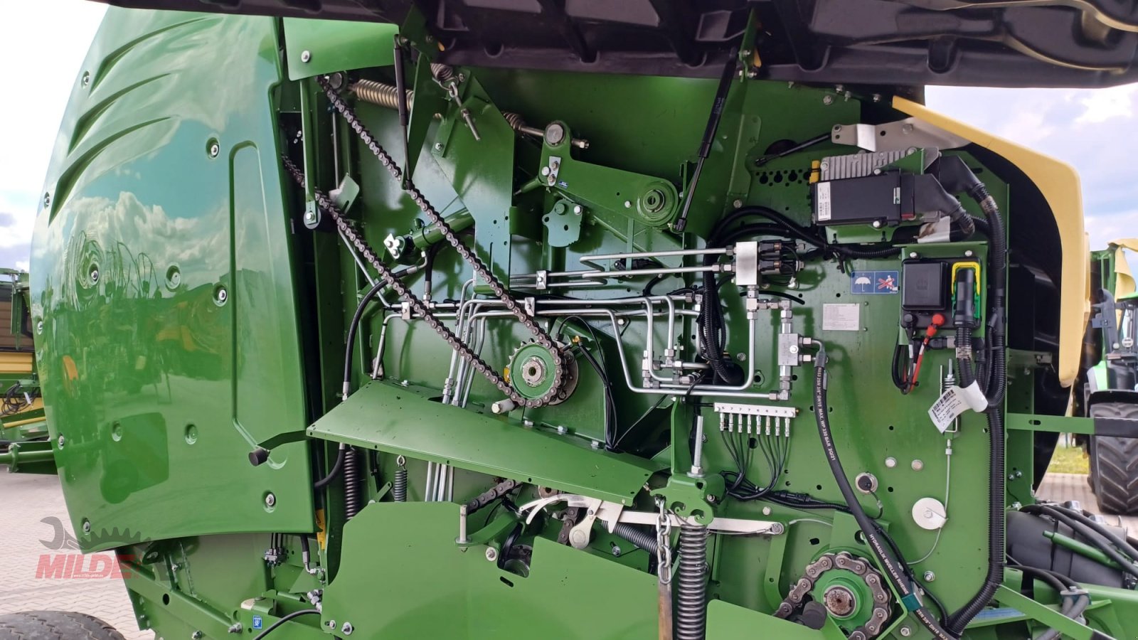 Rundballenpresse tip Krone Comprima V 180 XC, Gebrauchtmaschine in Creußen (Poză 11)