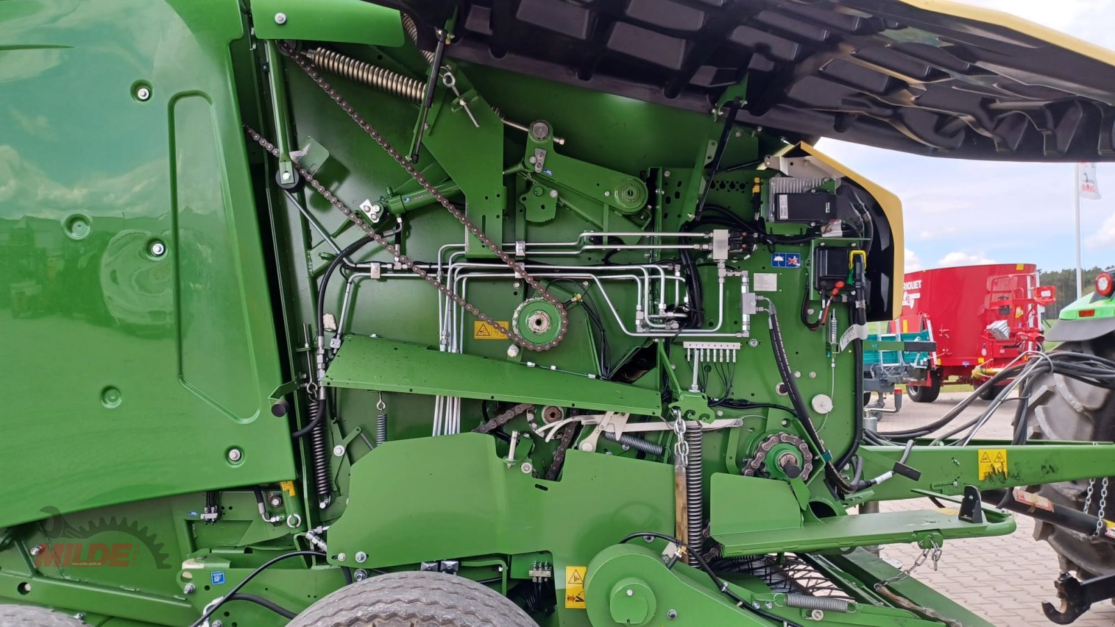 Rundballenpresse tip Krone Comprima V 180 XC, Gebrauchtmaschine in Creußen (Poză 12)