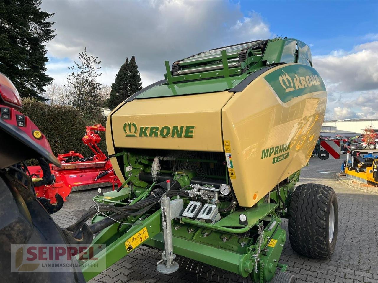 Rundballenpresse des Typs Krone COMPRIMA V 180 XC, Gebrauchtmaschine in Groß-Umstadt (Bild 5)