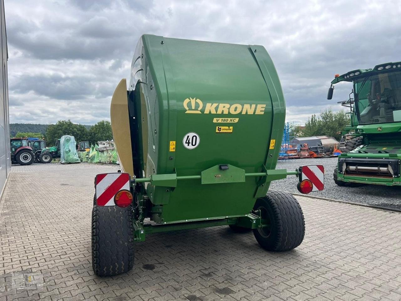 Rundballenpresse типа Krone Comprima V 180 XC, Gebrauchtmaschine в Neuhof - Dorfborn (Фотография 4)