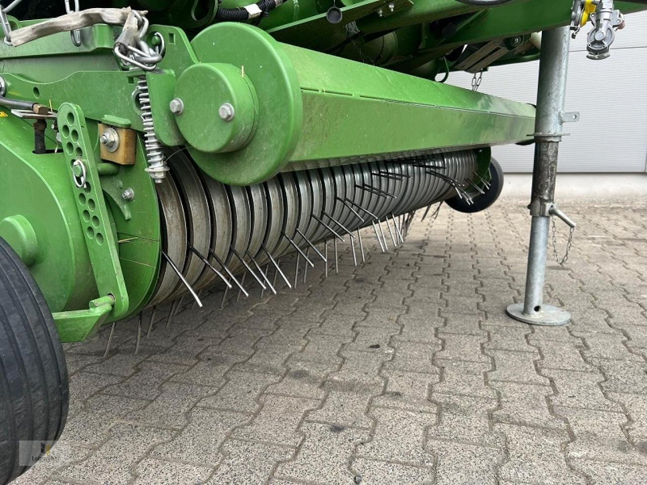 Rundballenpresse типа Krone Comprima V 180 XC, Gebrauchtmaschine в Neuhof - Dorfborn (Фотография 5)