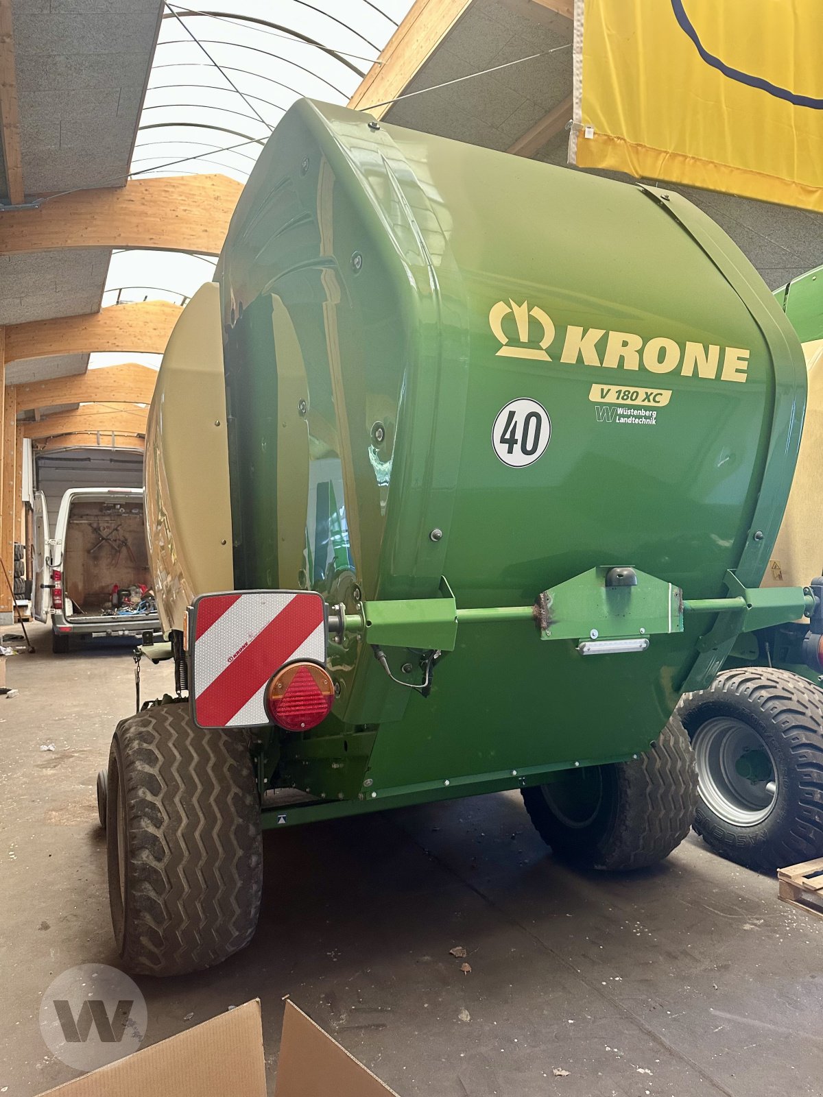 Rundballenpresse des Typs Krone Comprima V 180 XC, Gebrauchtmaschine in Husum (Bild 5)