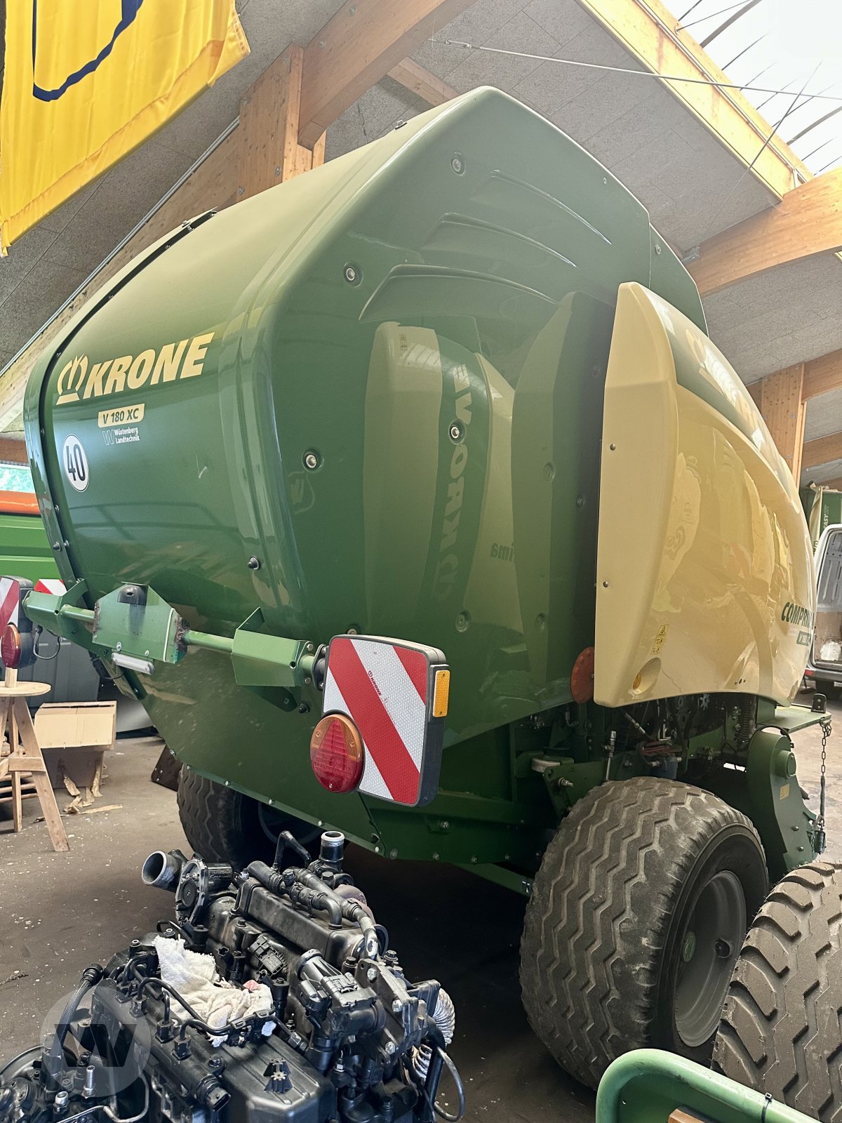 Rundballenpresse des Typs Krone Comprima V 180 XC, Gebrauchtmaschine in Husum (Bild 7)
