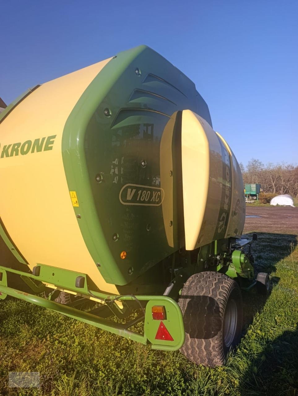 Rundballenpresse типа Krone Comprima V 180 XC, Gebrauchtmaschine в Pragsdorf (Фотография 3)