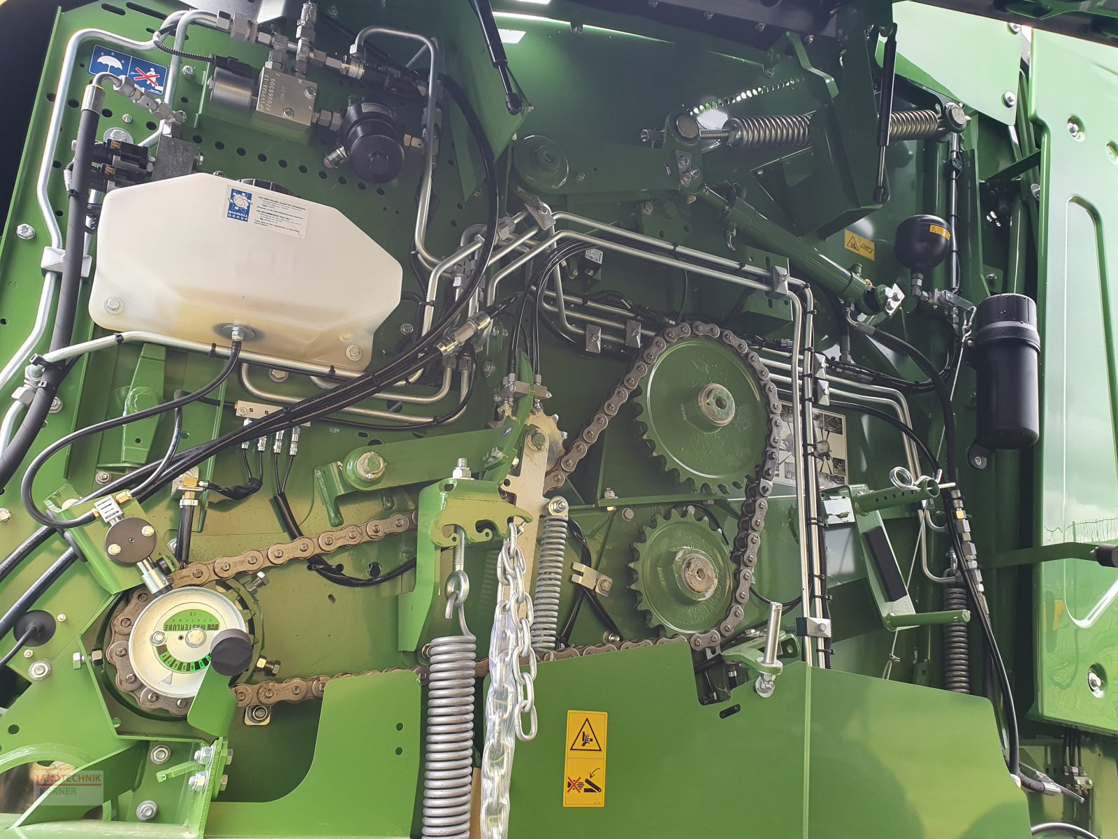 Rundballenpresse του τύπου Krone Comprima V 180 XC, Neumaschine σε Kirkel-Altstadt (Φωτογραφία 11)