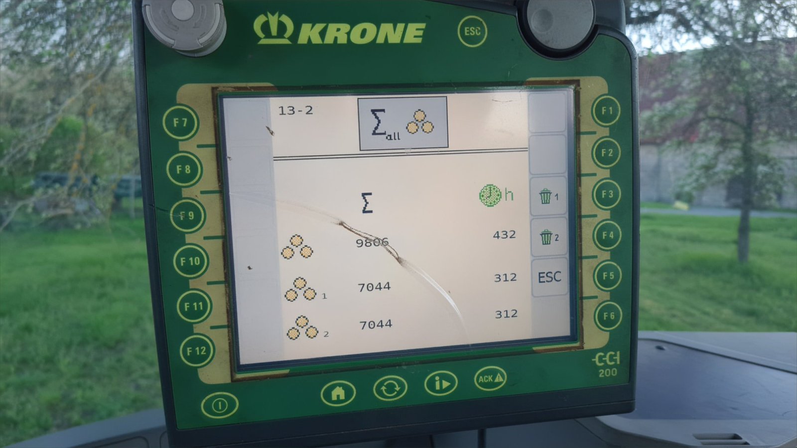Rundballenpresse a típus Krone Comprima V 180 XC, Gebrauchtmaschine ekkor: Lichtenfels (Kép 2)