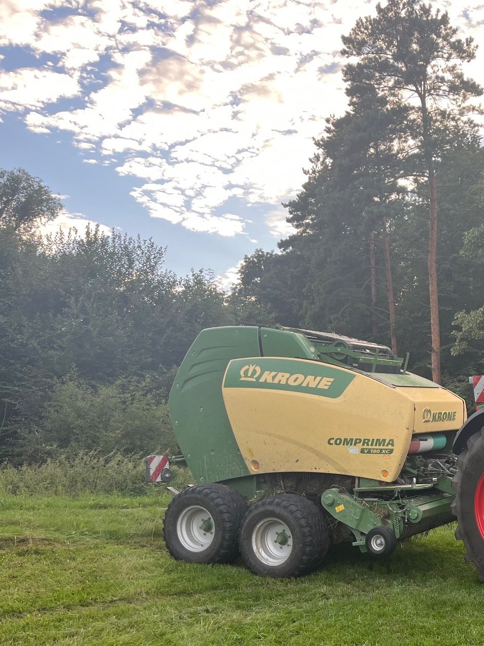 Rundballenpresse от тип Krone Comprima V 180 XC, Gebrauchtmaschine в Markt Erlbach (Снимка 2)