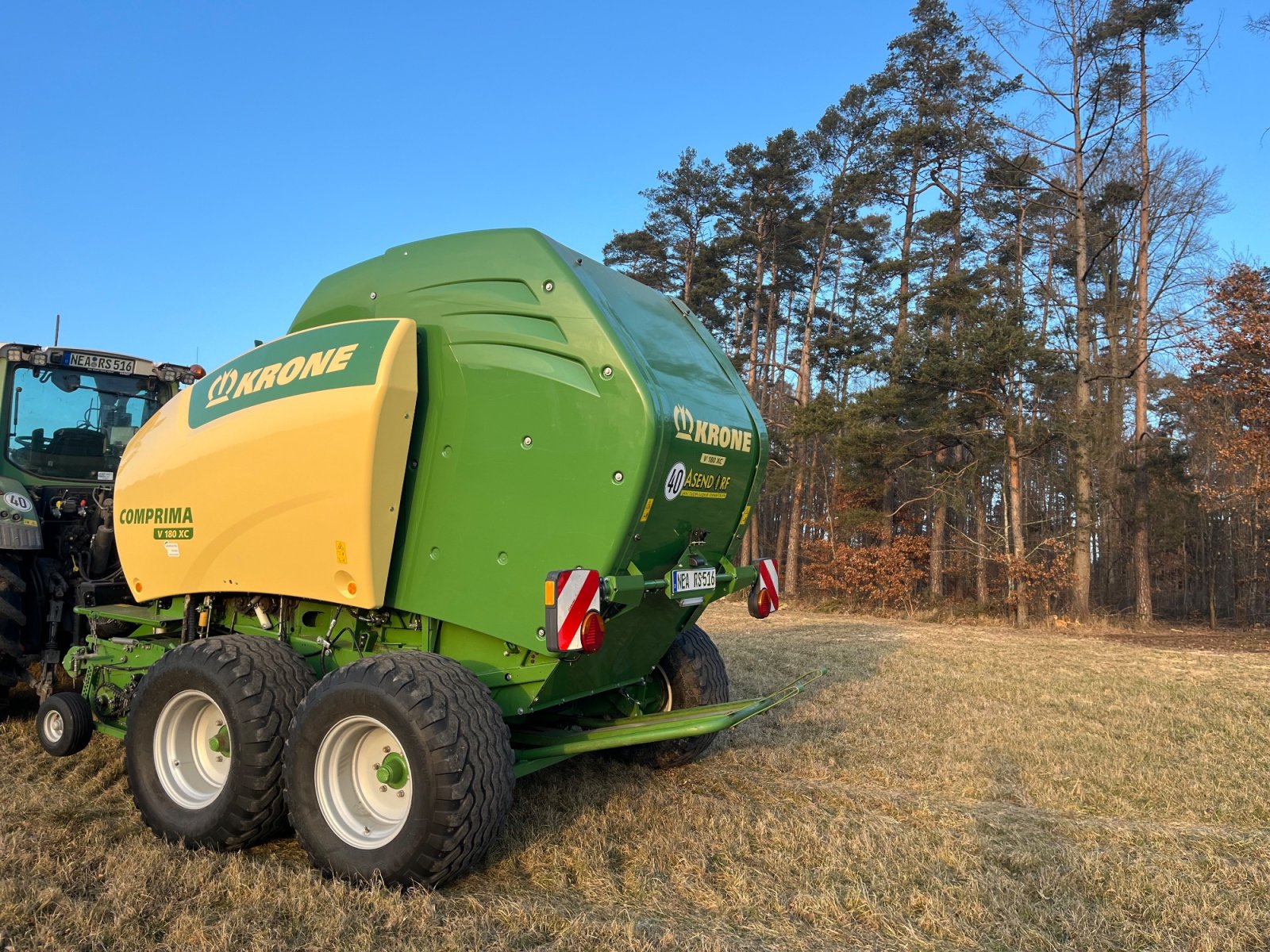 Rundballenpresse от тип Krone Comprima V 180 XC, Gebrauchtmaschine в Markt Erlbach (Снимка 11)