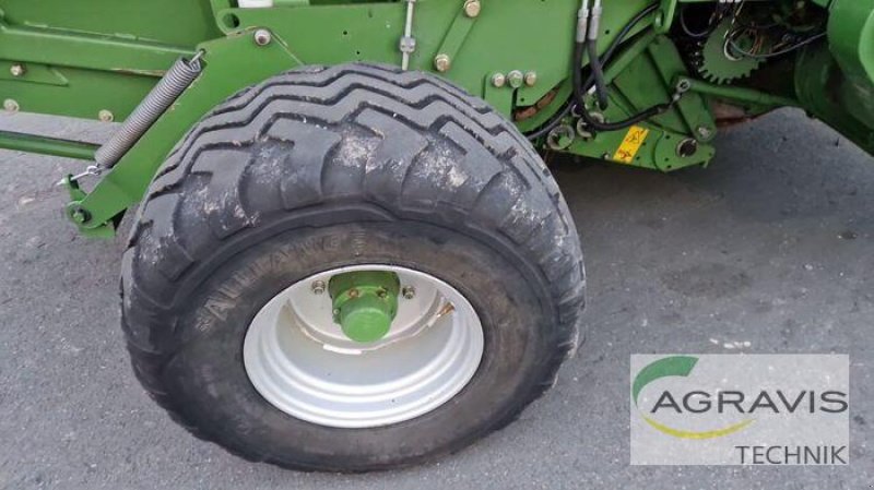 Rundballenpresse типа Krone COMPRIMA V 210 XC, Gebrauchtmaschine в Melle-Wellingholzhausen (Фотография 8)