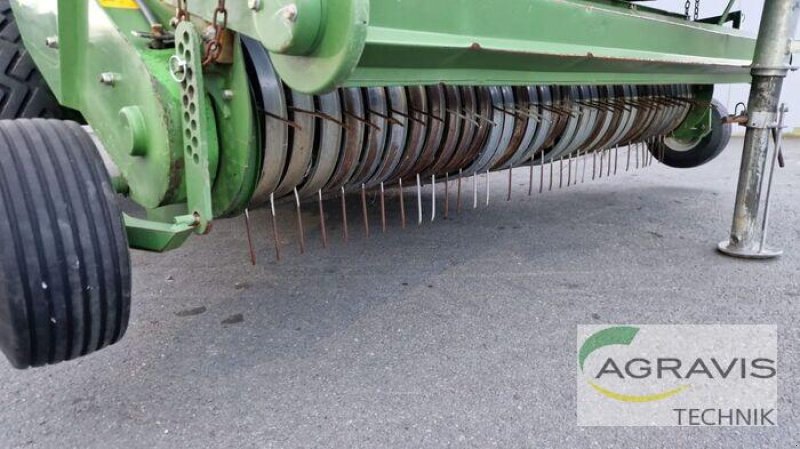 Rundballenpresse типа Krone COMPRIMA V 210 XC, Gebrauchtmaschine в Melle-Wellingholzhausen (Фотография 9)