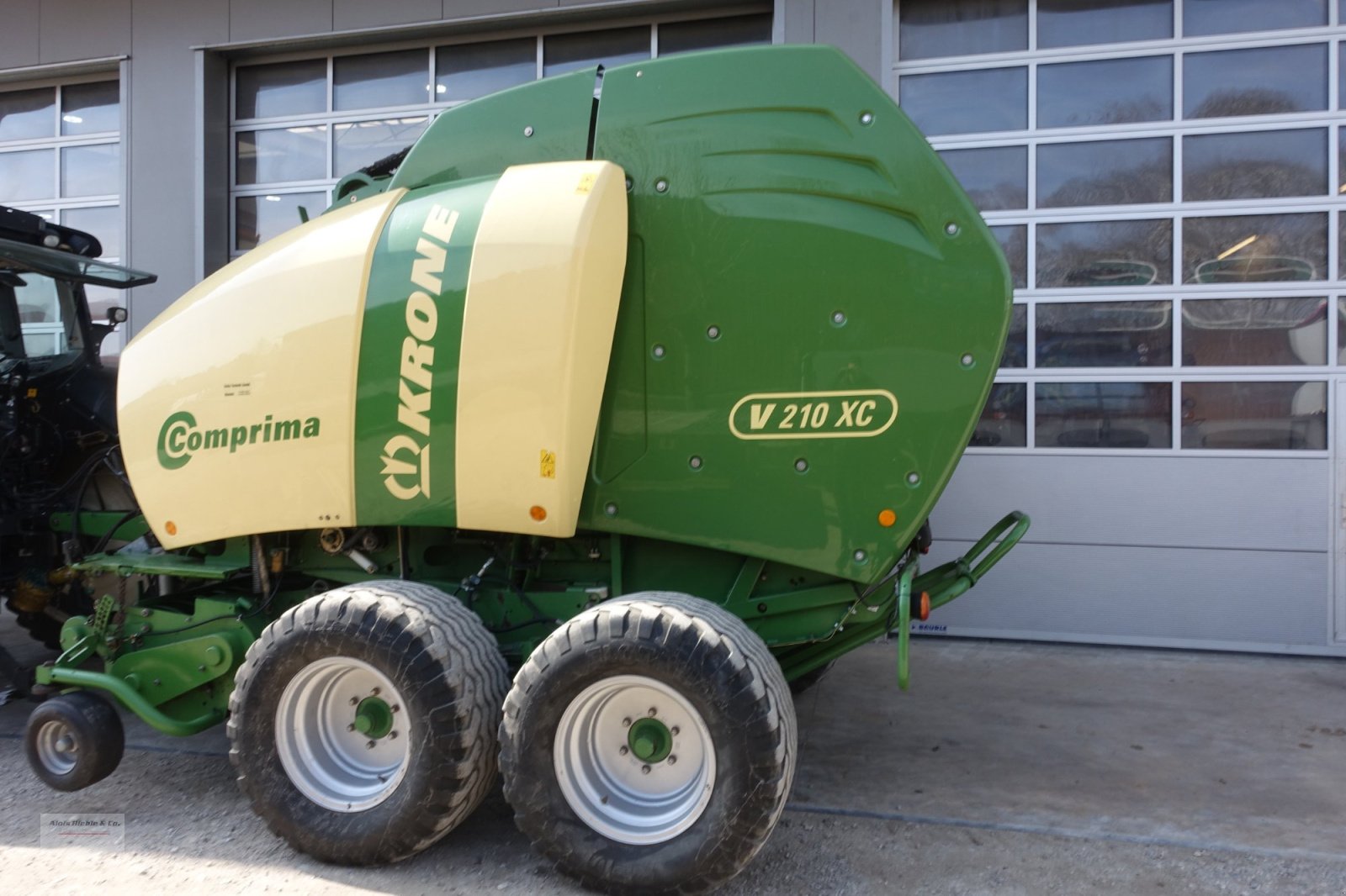 Rundballenpresse typu Krone Comprima V 210 XC, Gebrauchtmaschine v Tapfheim (Obrázek 2)