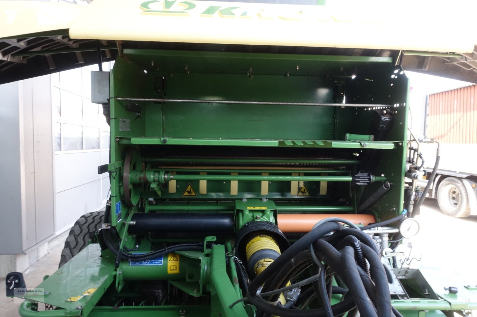 Rundballenpresse typu Krone Comprima V 210 XC, Gebrauchtmaschine v Tapfheim (Obrázek 11)