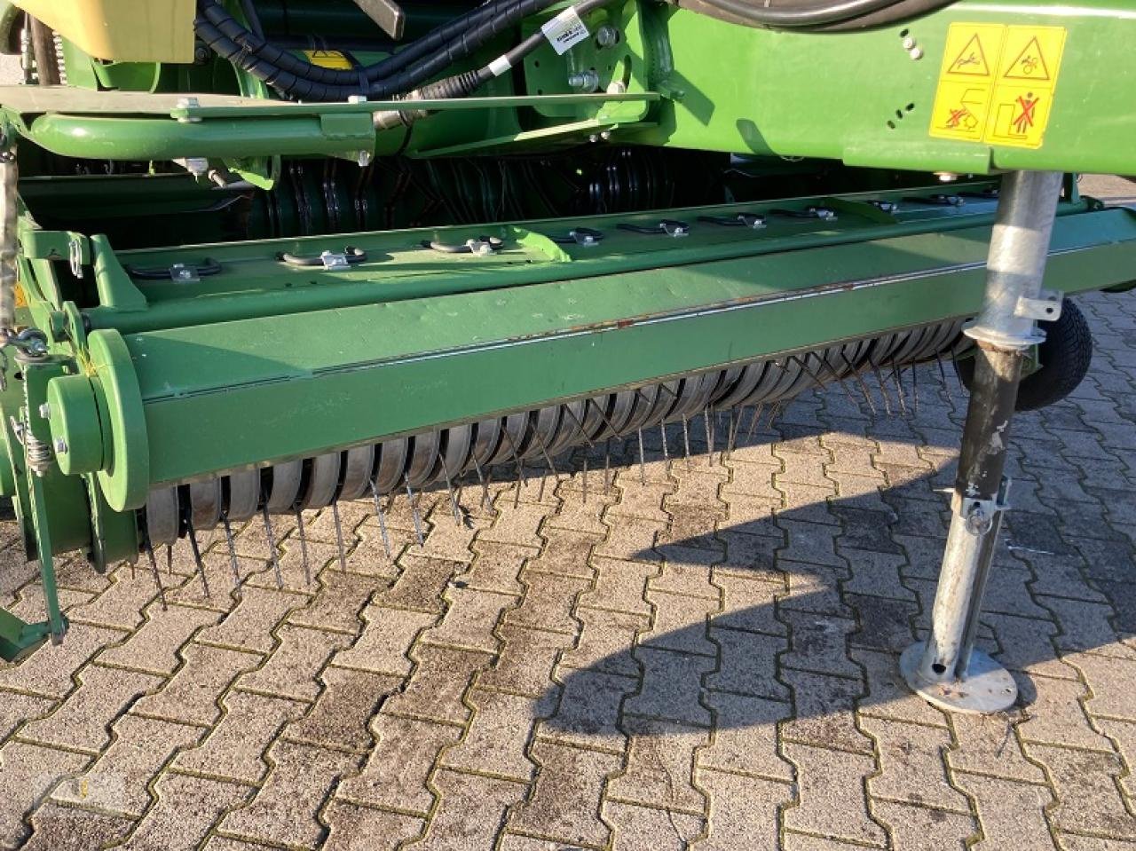 Rundballenpresse tip Krone Comprima V 210 XC, Gebrauchtmaschine in Neuhof - Dorfborn (Poză 5)