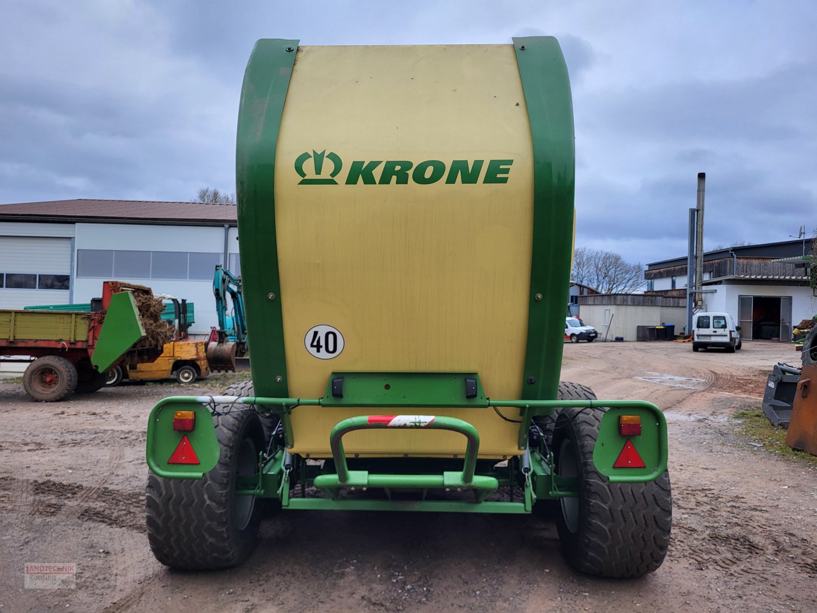 Rundballenpresse типа Krone Comprima V 210 XC, Gebrauchtmaschine в Kirkel-Altstadt (Фотография 4)