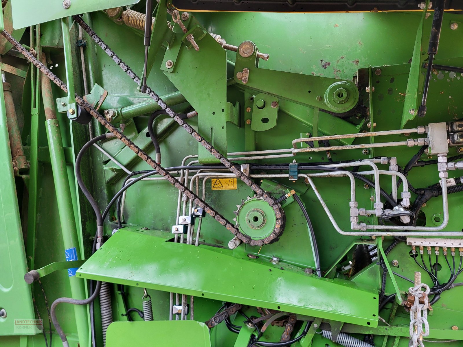 Rundballenpresse типа Krone Comprima V 210 XC, Gebrauchtmaschine в Kirkel-Altstadt (Фотография 18)