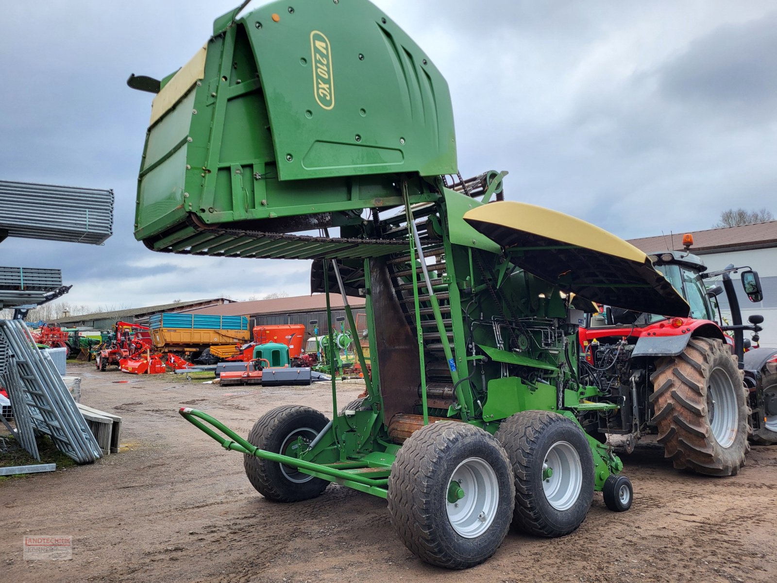 Rundballenpresse типа Krone Comprima V 210 XC, Gebrauchtmaschine в Kirkel-Altstadt (Фотография 19)