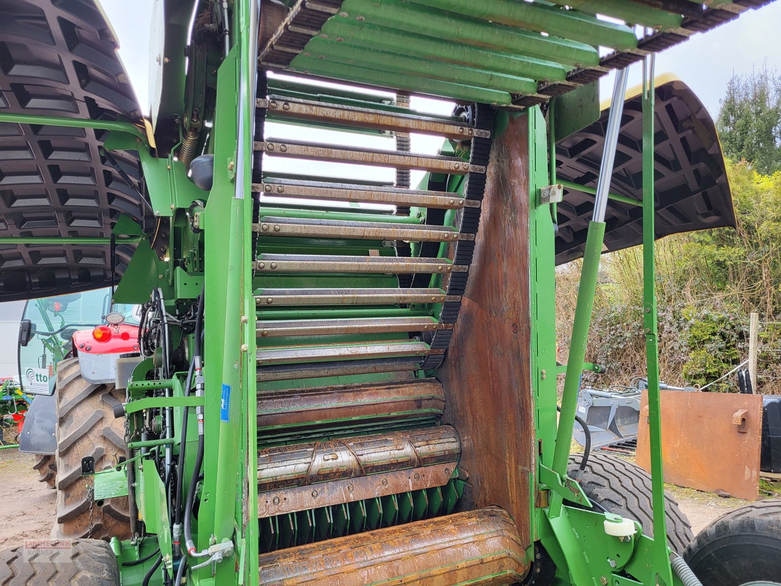 Rundballenpresse типа Krone Comprima V 210 XC, Gebrauchtmaschine в Kirkel-Altstadt (Фотография 22)