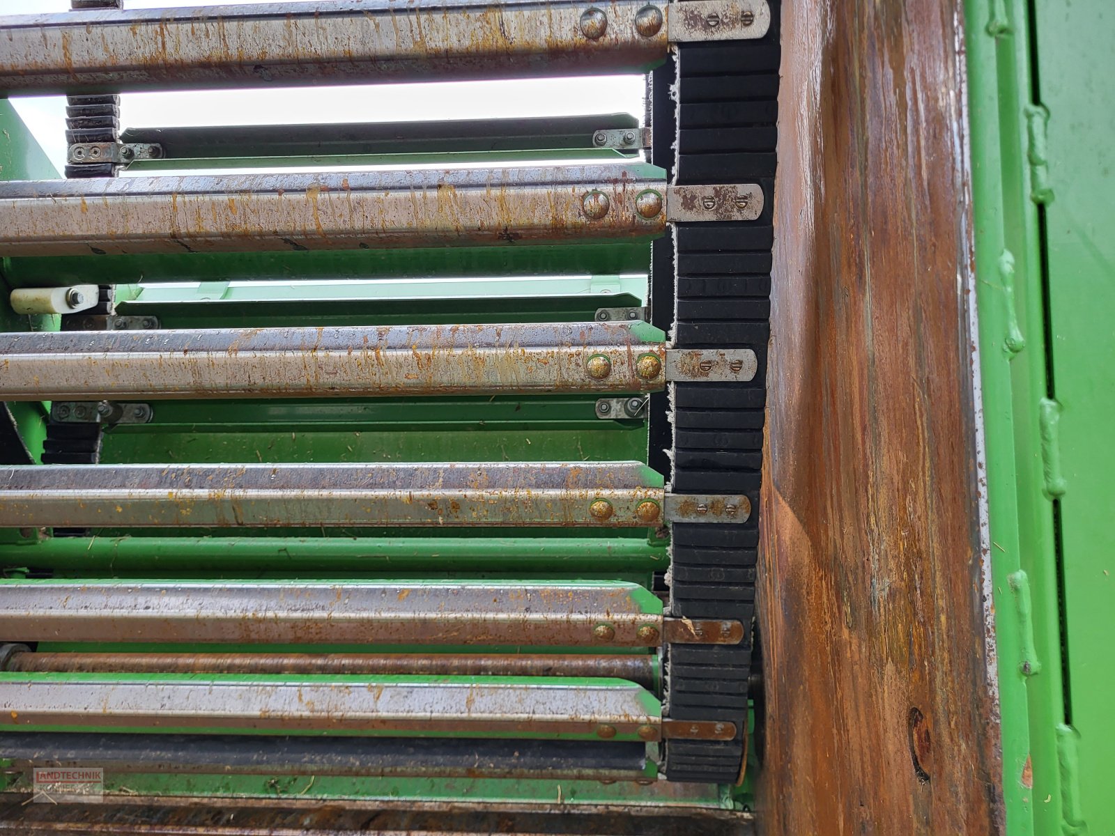 Rundballenpresse типа Krone Comprima V 210 XC, Gebrauchtmaschine в Kirkel-Altstadt (Фотография 25)