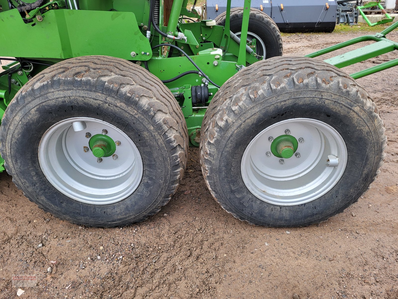 Rundballenpresse типа Krone Comprima V 210 XC, Gebrauchtmaschine в Kirkel-Altstadt (Фотография 26)