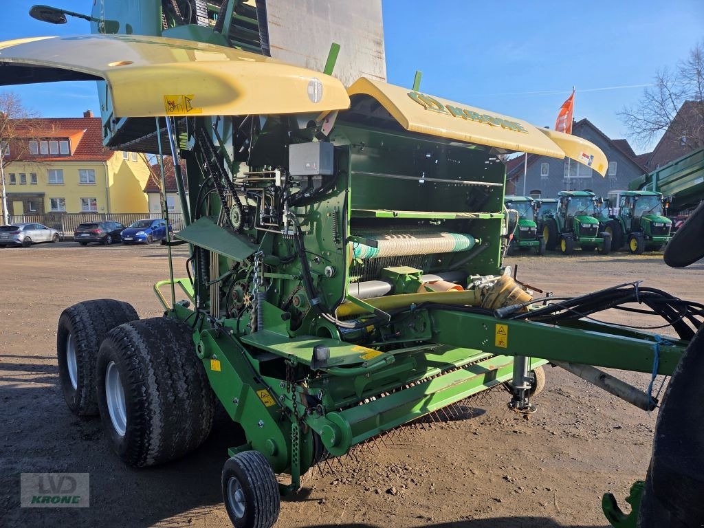 Rundballenpresse типа Krone Comprima V180 XC, Gebrauchtmaschine в Barsinghausen OT Groß Munzel (Фотография 1)