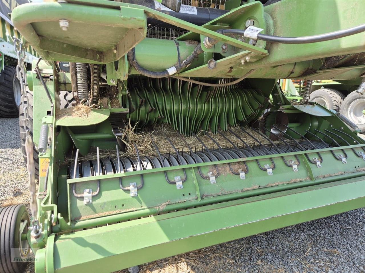 Rundballenpresse типа Krone Comprima V180 XC, Gebrauchtmaschine в Bad Lausick (Фотография 6)