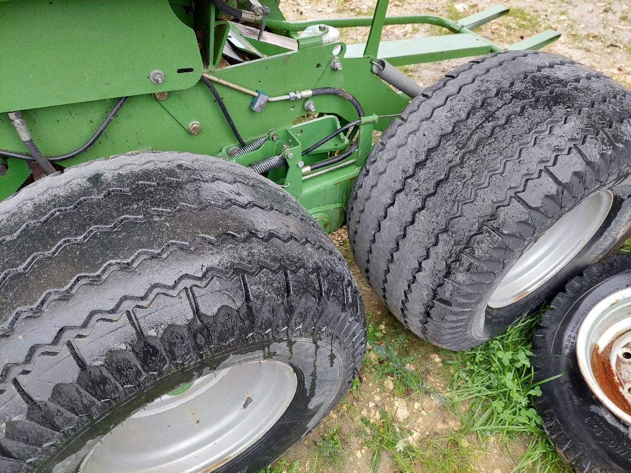 Rundballenpresse des Typs Krone Comprima V180, Gebrauchtmaschine in SAINT LOUP (Bild 7)