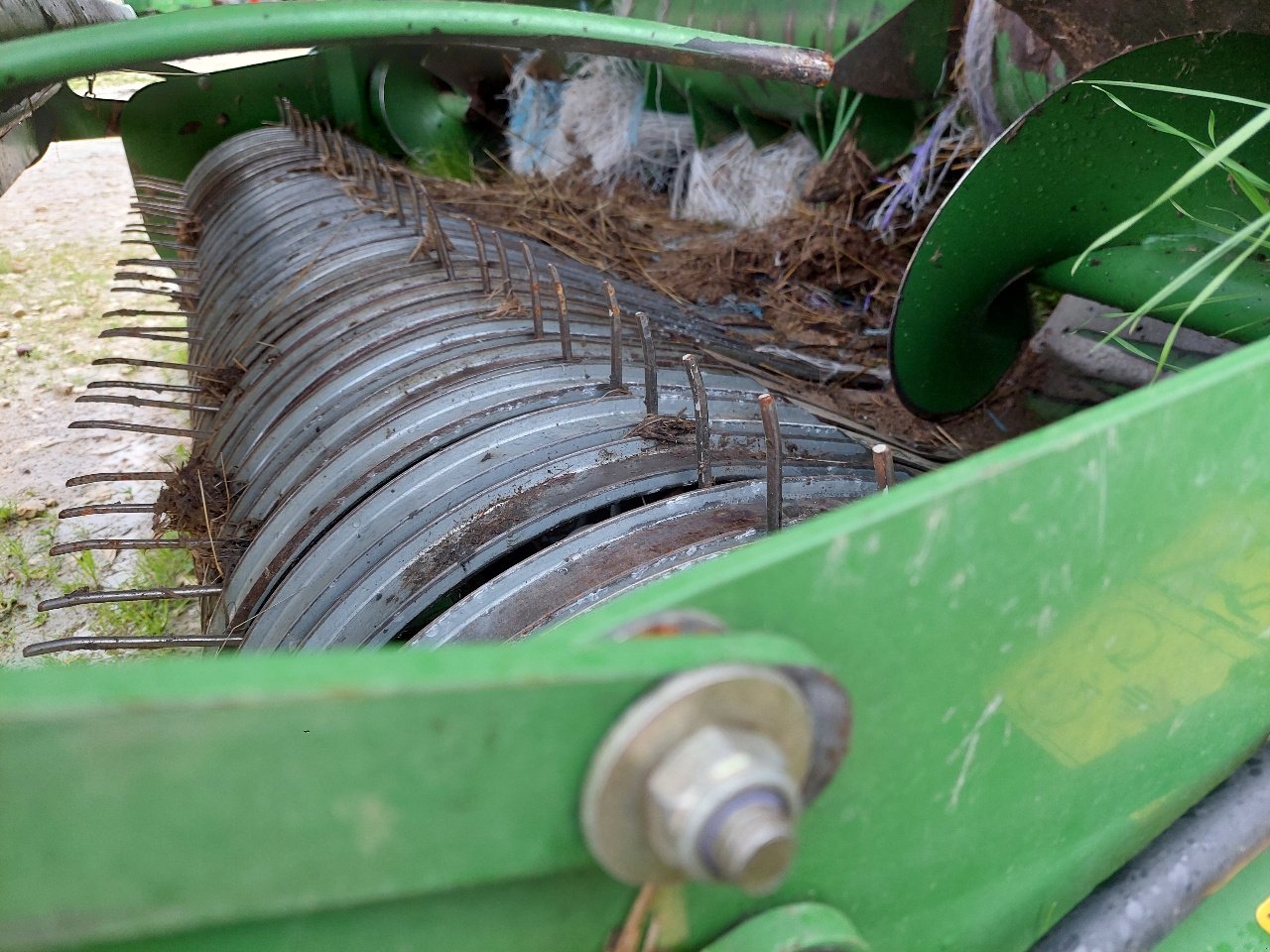 Rundballenpresse des Typs Krone Comprima V180, Gebrauchtmaschine in SAINT LOUP (Bild 4)