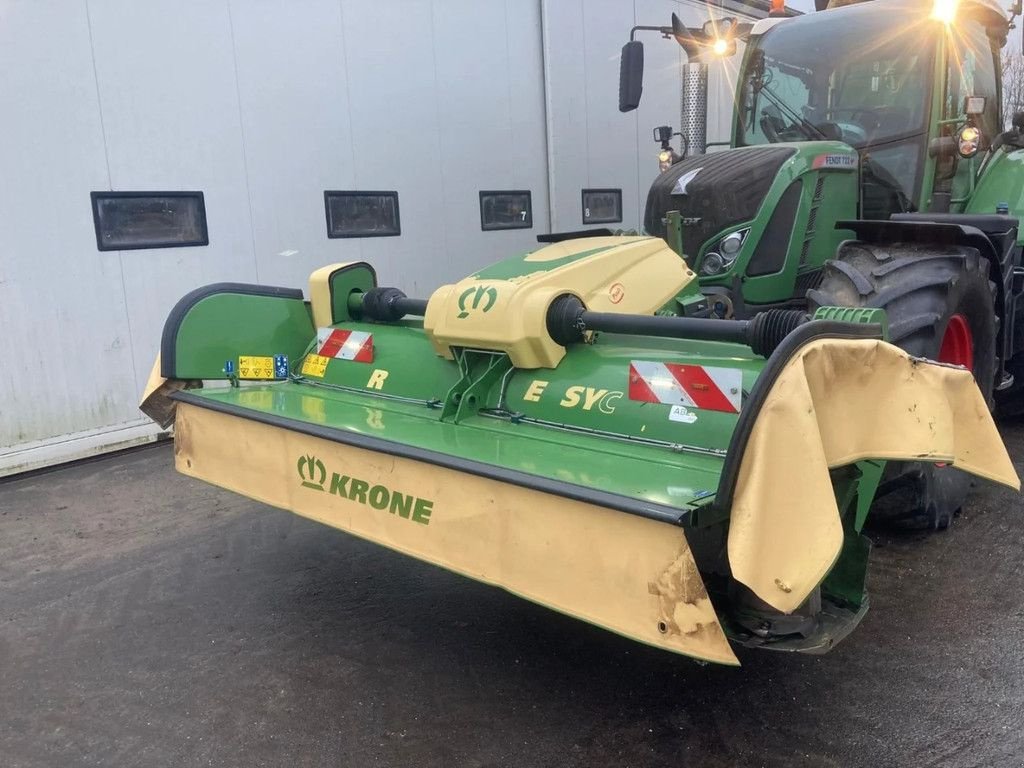 Rundballenpresse des Typs Krone Easycut 870 CV collect, Gebrauchtmaschine in BENNEKOM (Bild 7)