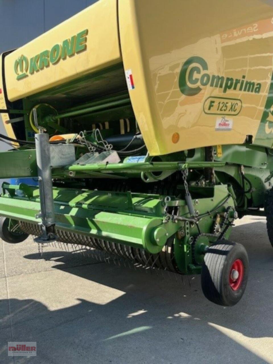 Rundballenpresse типа Krone F 125 XC, Gebrauchtmaschine в Holzhausen (Фотография 2)