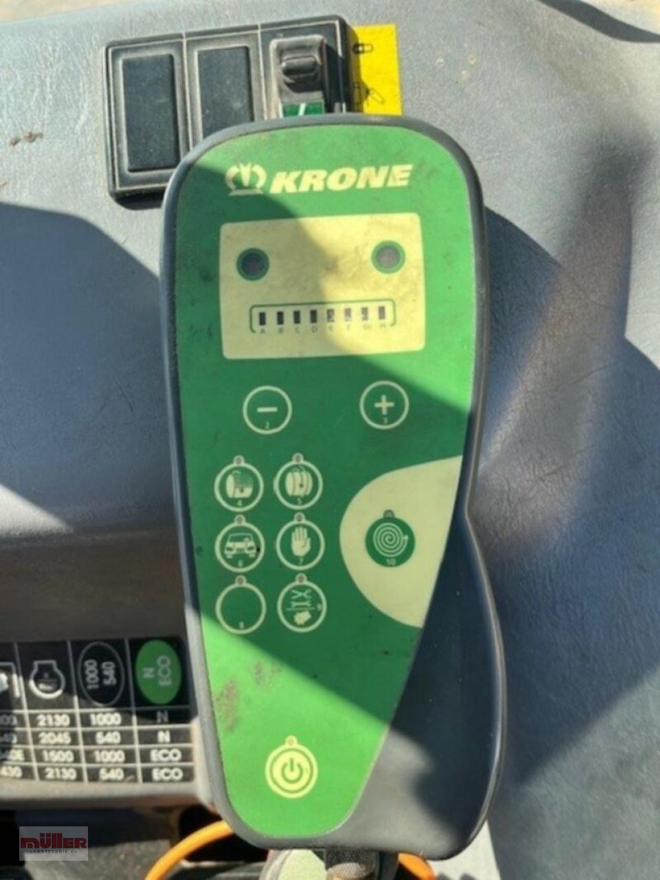 Rundballenpresse типа Krone F 125 XC, Gebrauchtmaschine в Holzhausen (Фотография 3)