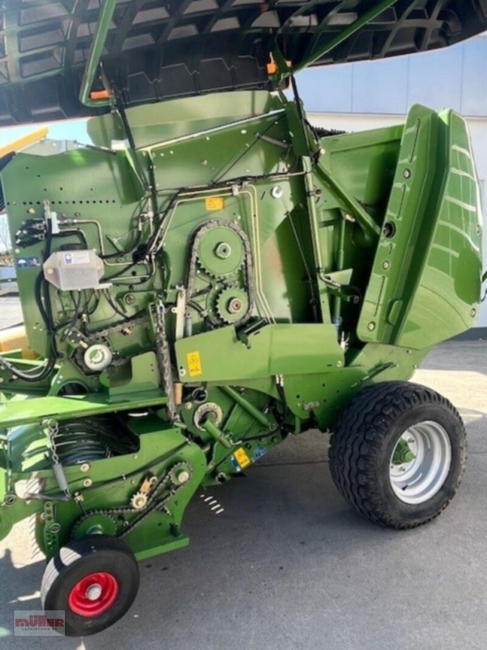 Rundballenpresse типа Krone F 125 XC, Gebrauchtmaschine в Holzhausen (Фотография 9)