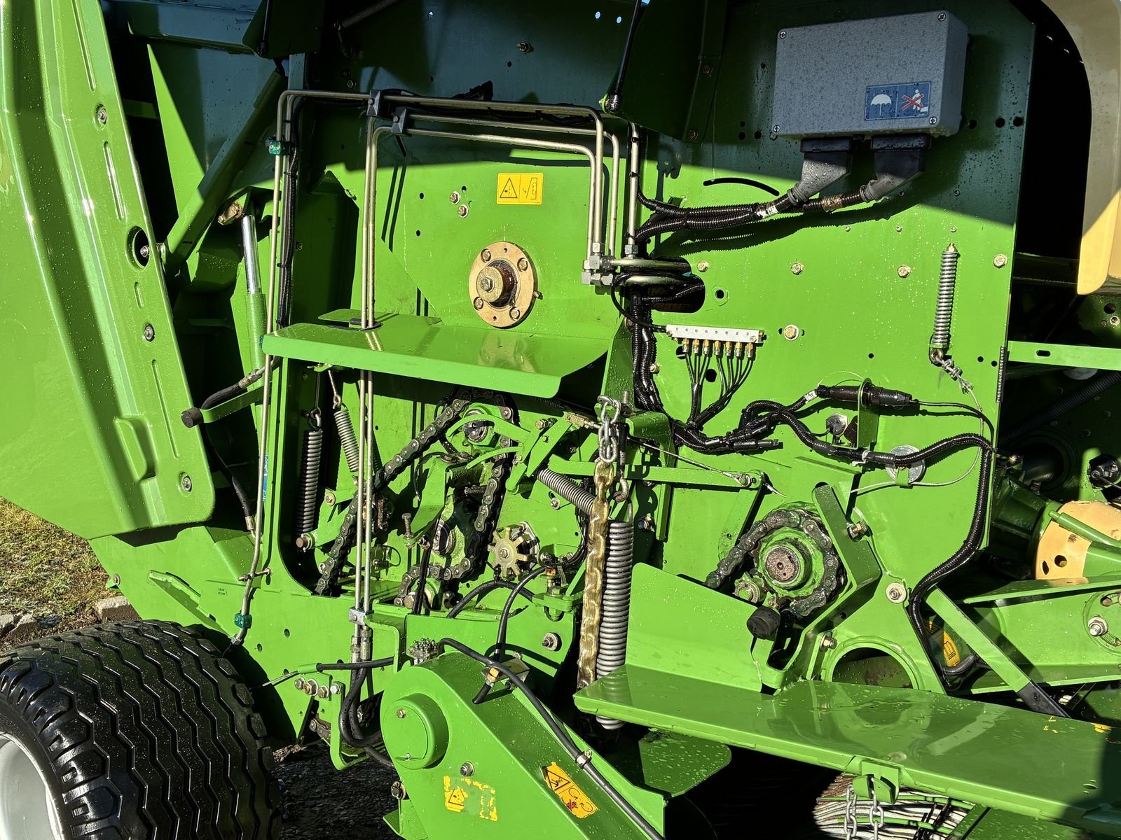 Rundballenpresse des Typs Krone F 125 XC, Gebrauchtmaschine in Villach (Bild 8)