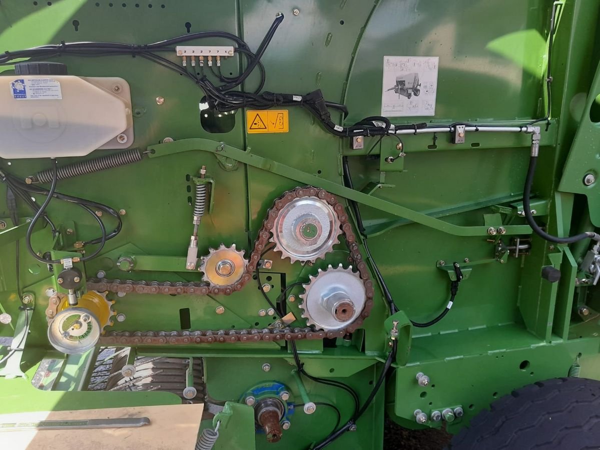 Rundballenpresse типа Krone F 1600 MC, Gebrauchtmaschine в Hopfgarten (Фотография 8)