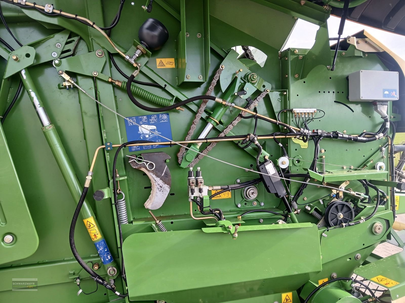 Rundballenpresse des Typs Krone Fortima 1500 Multi Cut (1500 MC), Gebrauchtmaschine in Aurolzmünster (Bild 10)