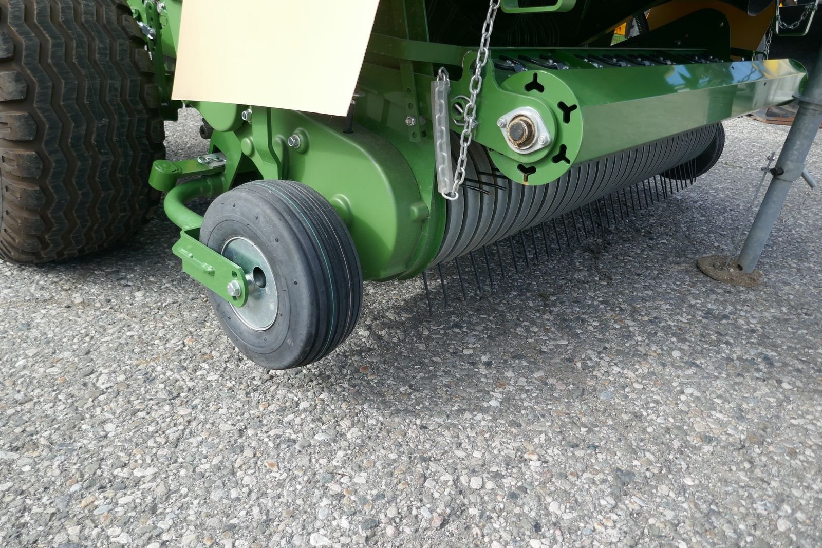 Rundballenpresse Türe ait Krone Fortima F 1250 MC Tandem, Gebrauchtmaschine içinde Villach (resim 8)