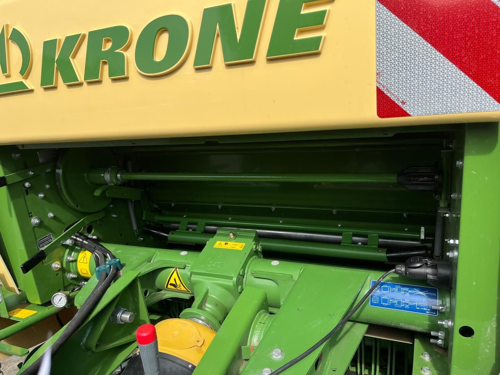 Rundballenpresse типа Krone Fortima F 1250 MC, Gebrauchtmaschine в Epfach  (Фотография 3)