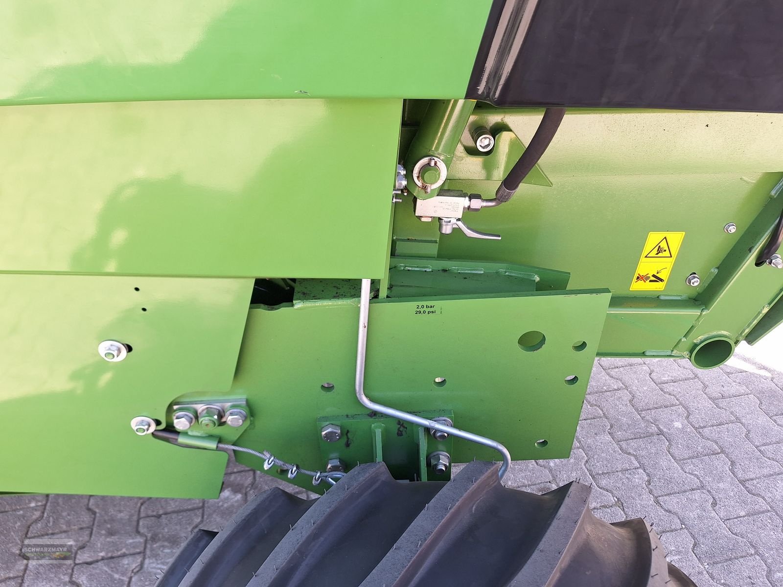 Rundballenpresse des Typs Krone Fortima V 1500 MC, Neumaschine in Aurolzmünster (Bild 13)