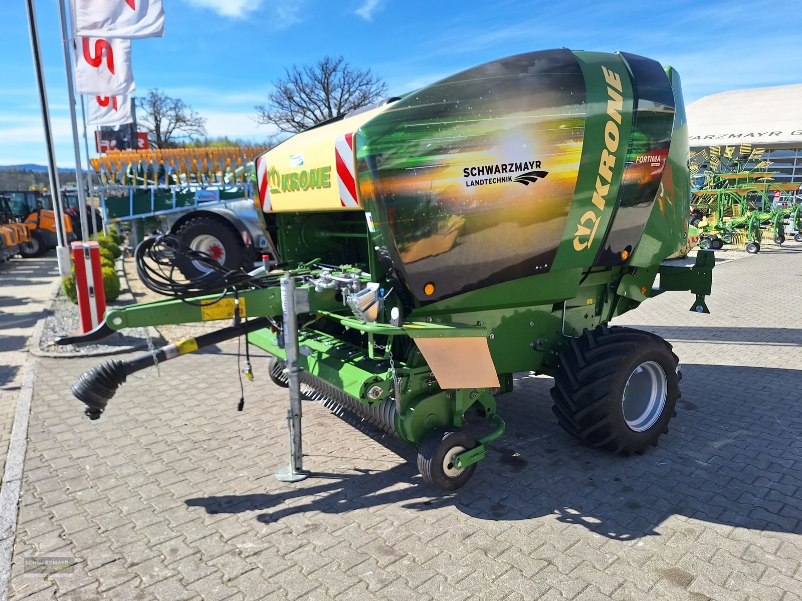 Rundballenpresse des Typs Krone Fortima V 1500 MC, Neumaschine in Aurolzmünster (Bild 8)