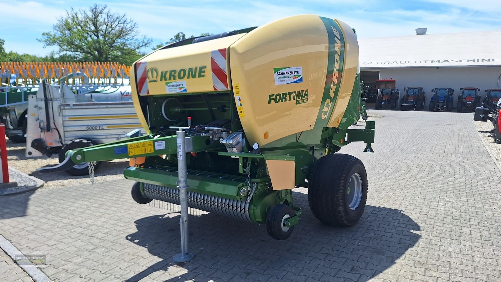 Rundballenpresse des Typs Krone Fortima V 1500 MC, Neumaschine in Aurolzmünster (Bild 1)