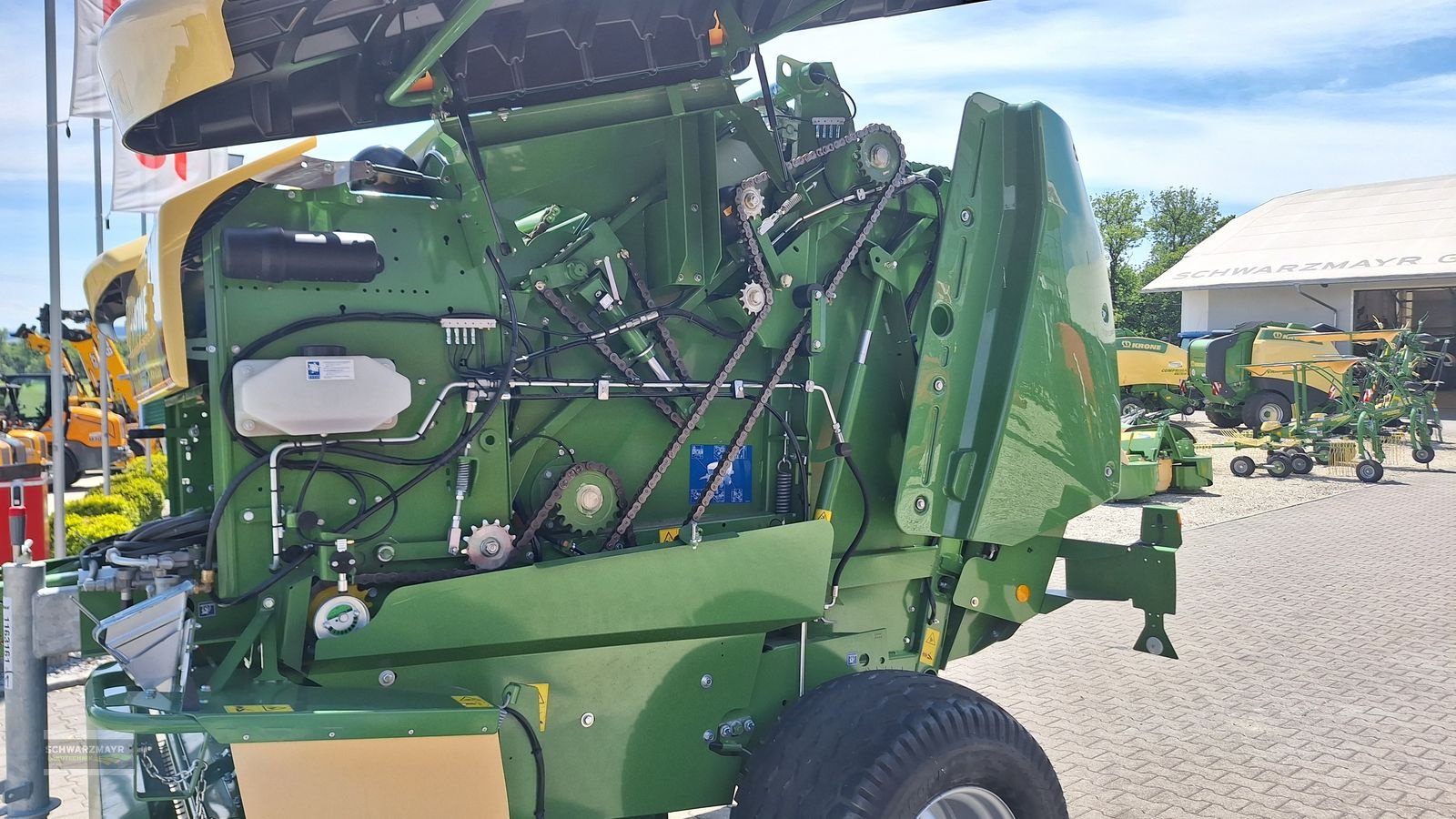 Rundballenpresse des Typs Krone Fortima V 1500 MC, Neumaschine in Aurolzmünster (Bild 13)