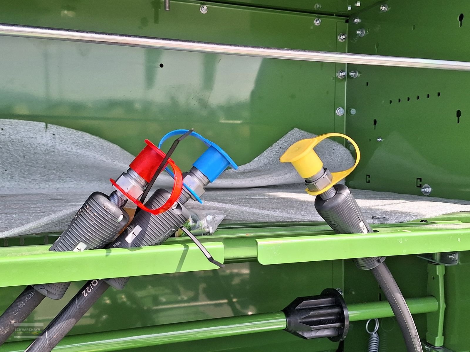 Rundballenpresse типа Krone Fortima V 1500 MC, Neumaschine в Aurolzmünster (Фотография 16)