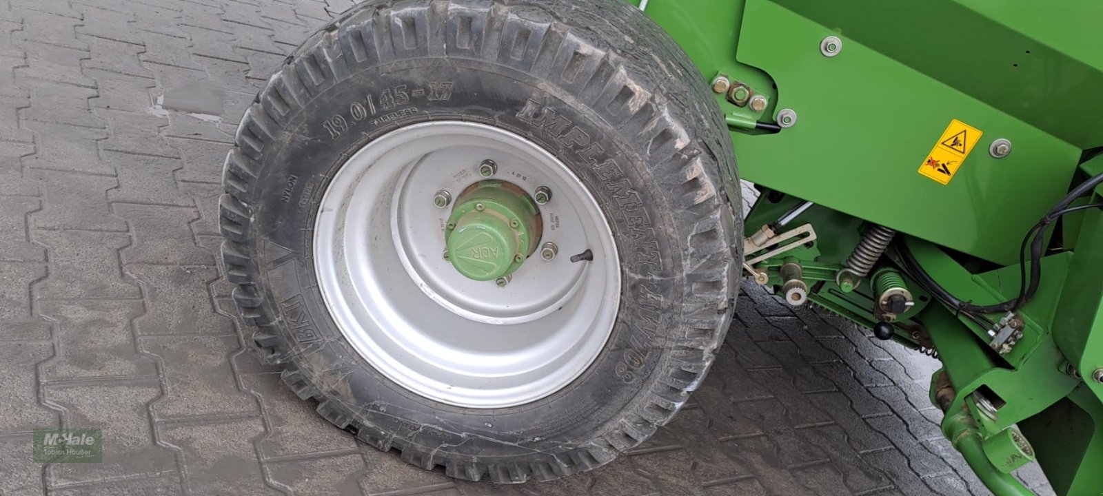 Rundballenpresse van het type Krone Fortima V 1500 MC, Gebrauchtmaschine in Borgholzhausen (Foto 14)