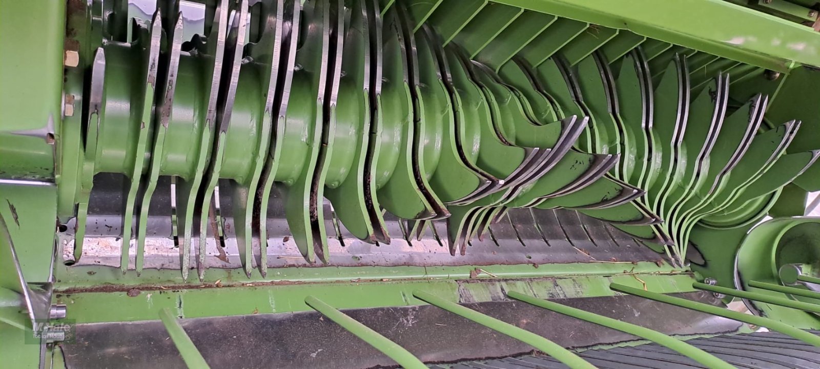 Rundballenpresse van het type Krone Fortima V 1500 MC, Gebrauchtmaschine in Borgholzhausen (Foto 11)