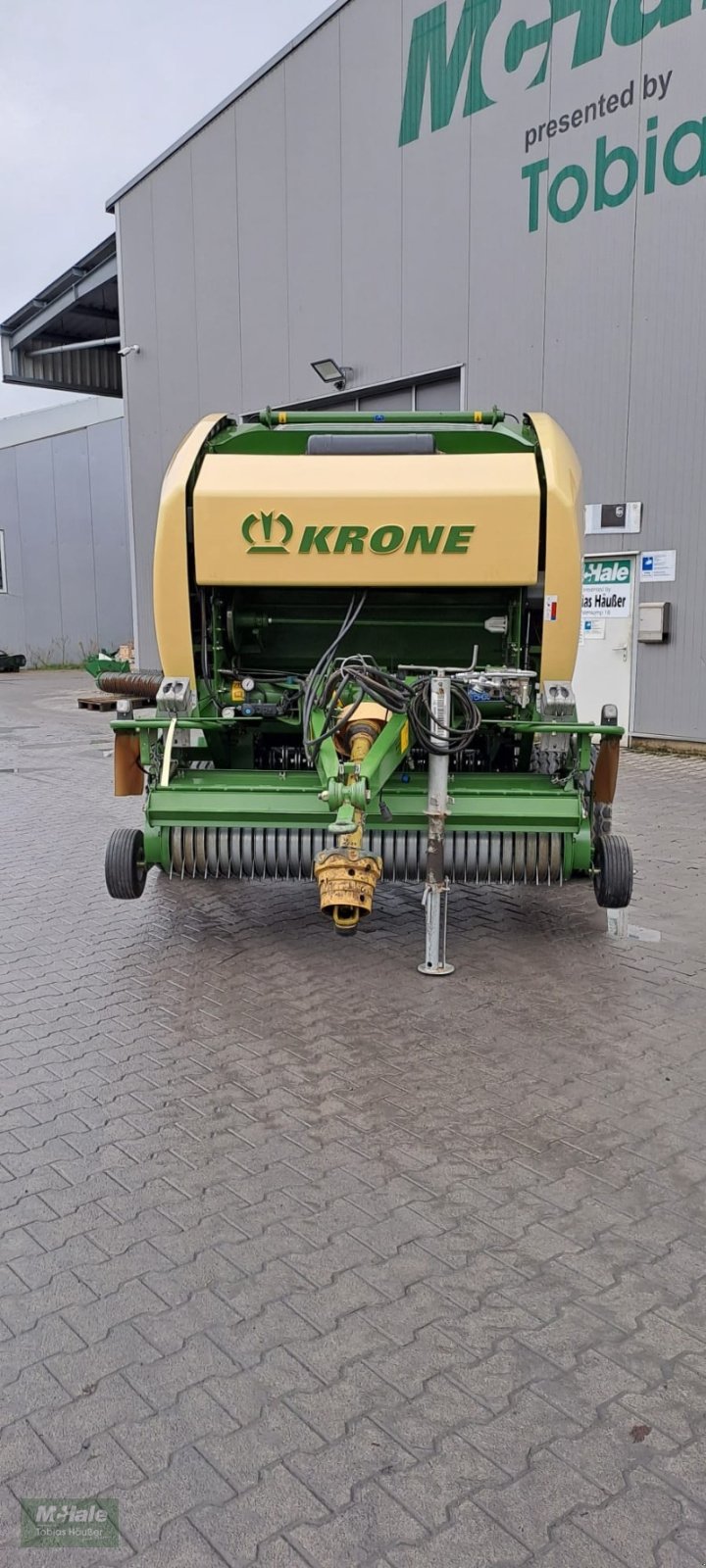 Rundballenpresse van het type Krone Fortima V 1500 MC, Gebrauchtmaschine in Borgholzhausen (Foto 9)